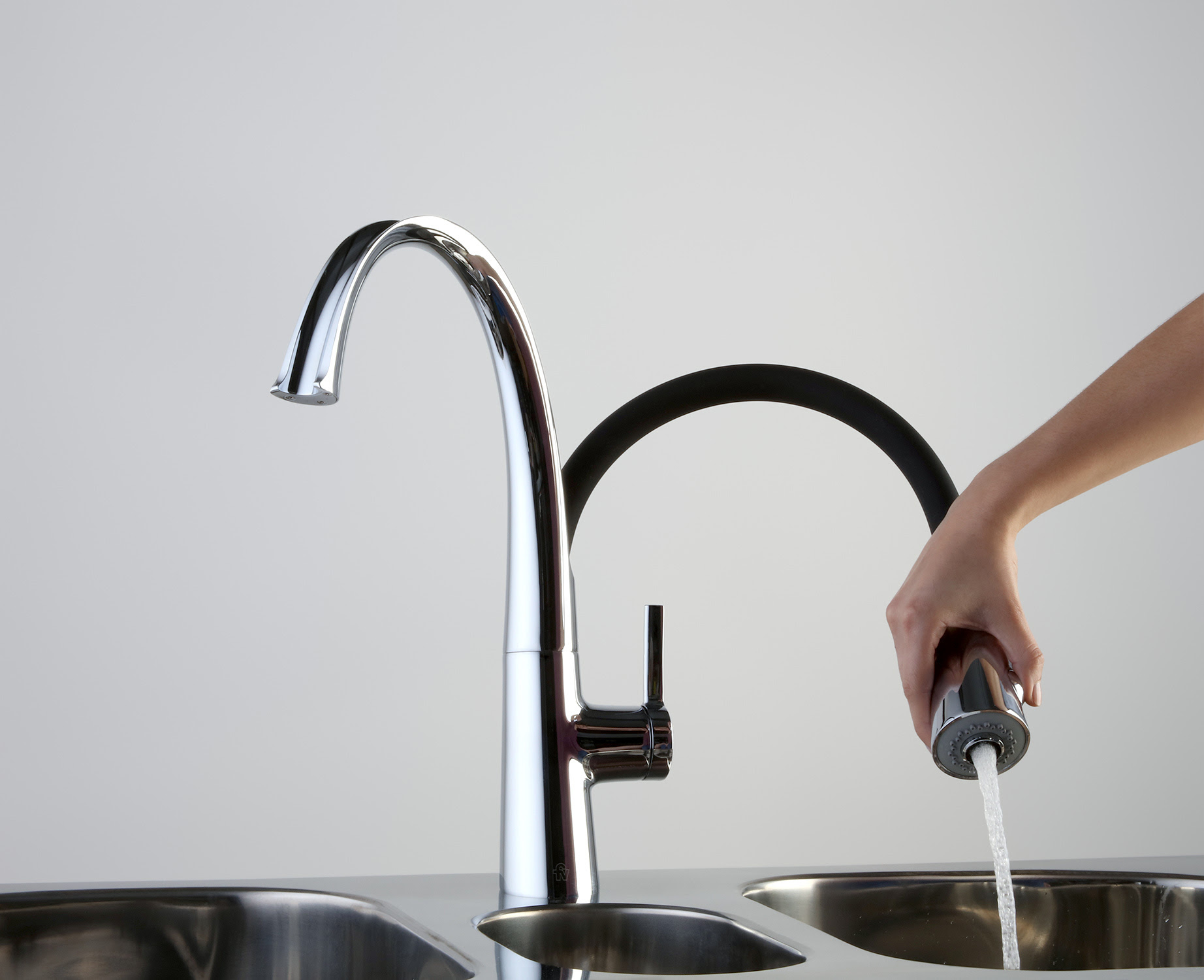 Las novedades en grifería y sanitarios que permiten cuidarla en el hogar