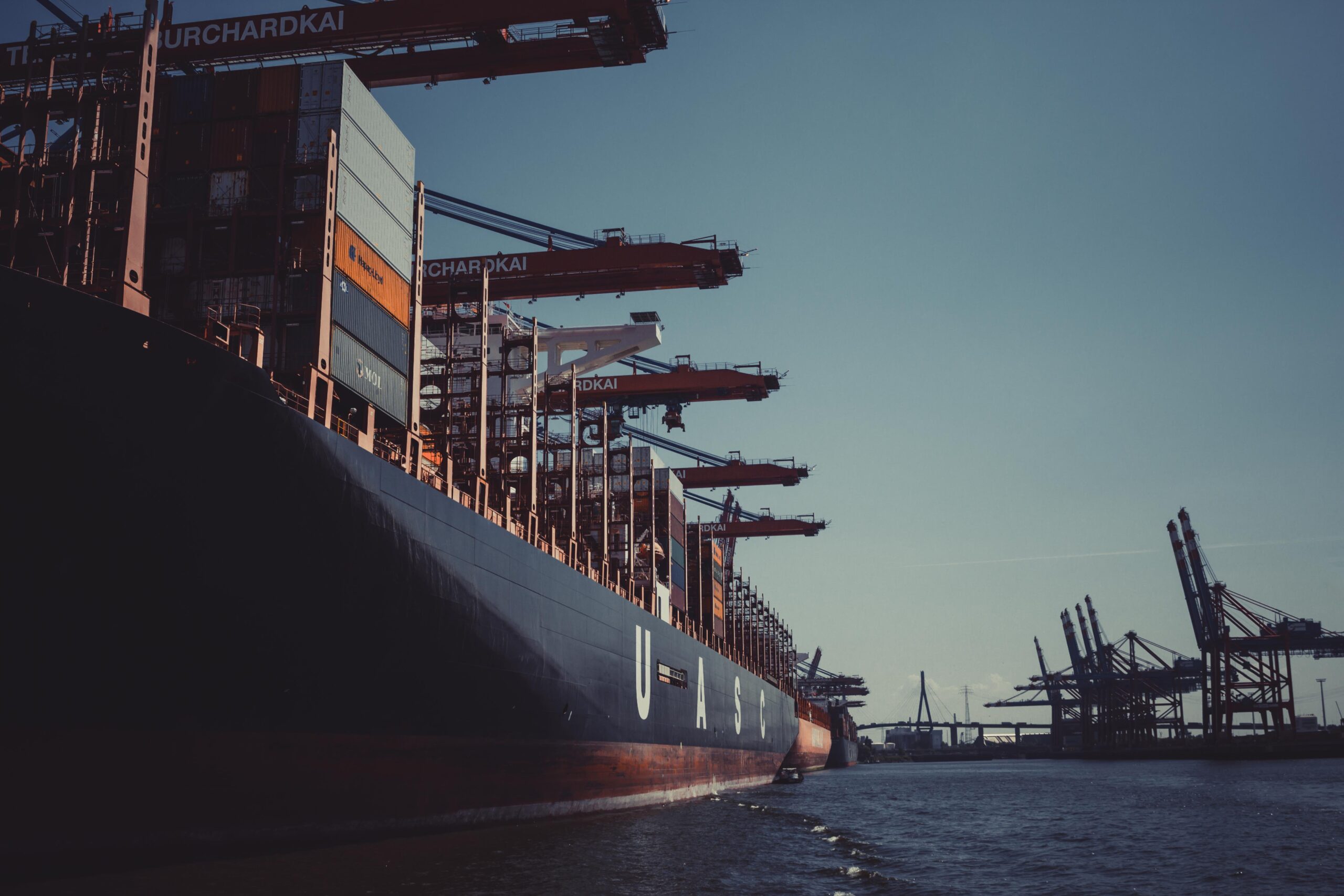 La logística: uno de los sectores más afectados por las restricciones de importación